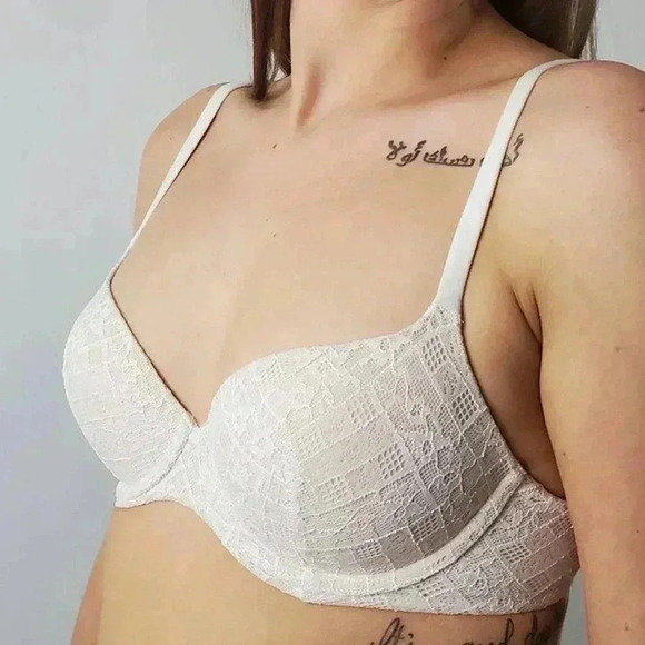 Victoria’s Secret Lace Babydoll Lined Demi Bra - 34C - Picture 2 of 6